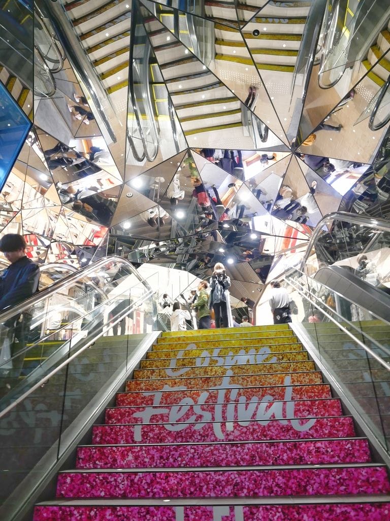 東京｜東急PLAZA表參道原宿，繽紛萬花筒，東京IG網美景點，浪漫空中花園，＠瑪姬幸福過日子