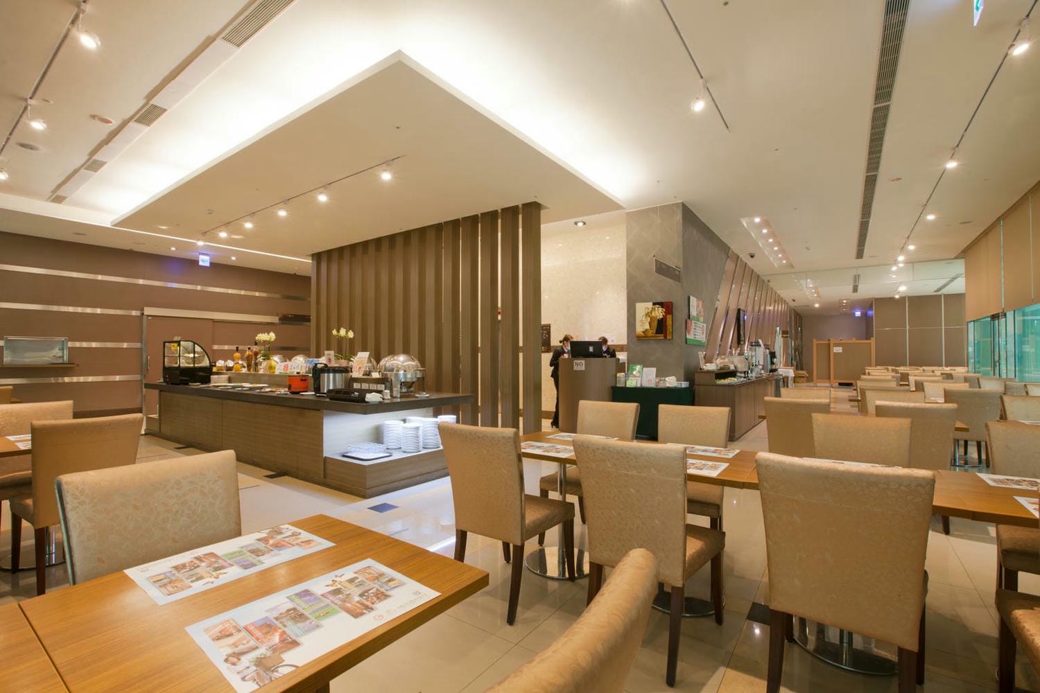 台北會館甜心餐廳，500有找西門町平價自助餐滷豬腳吃到飽