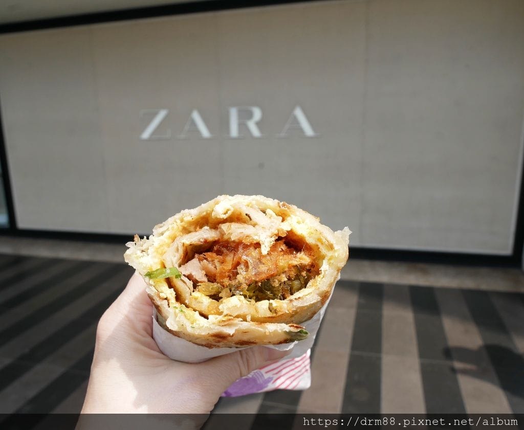 台北東區排隊早餐，上順興香Ｑ飯糰，巨無霸飯糰， 還有隱藏版蔥油餅飯糰喔，食尚玩家推薦，忠孝敦化站美食＠瑪姬幸福過日子