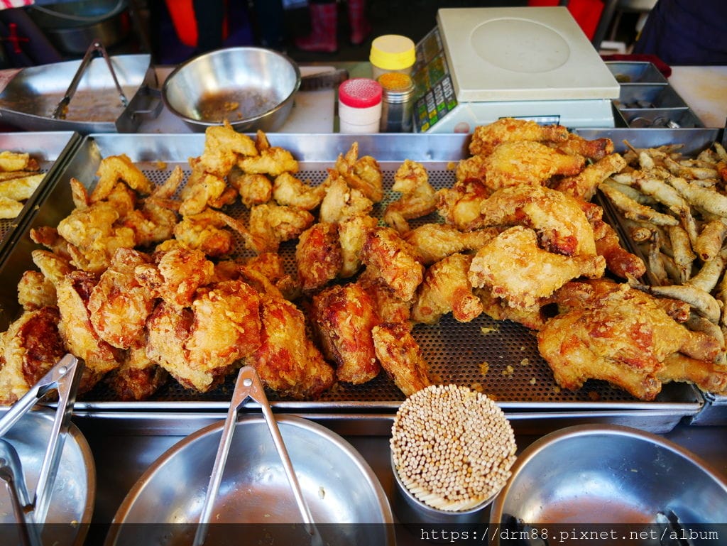 板橋奇郁炸雞，華江黃昏市場排隊美食（外帶）