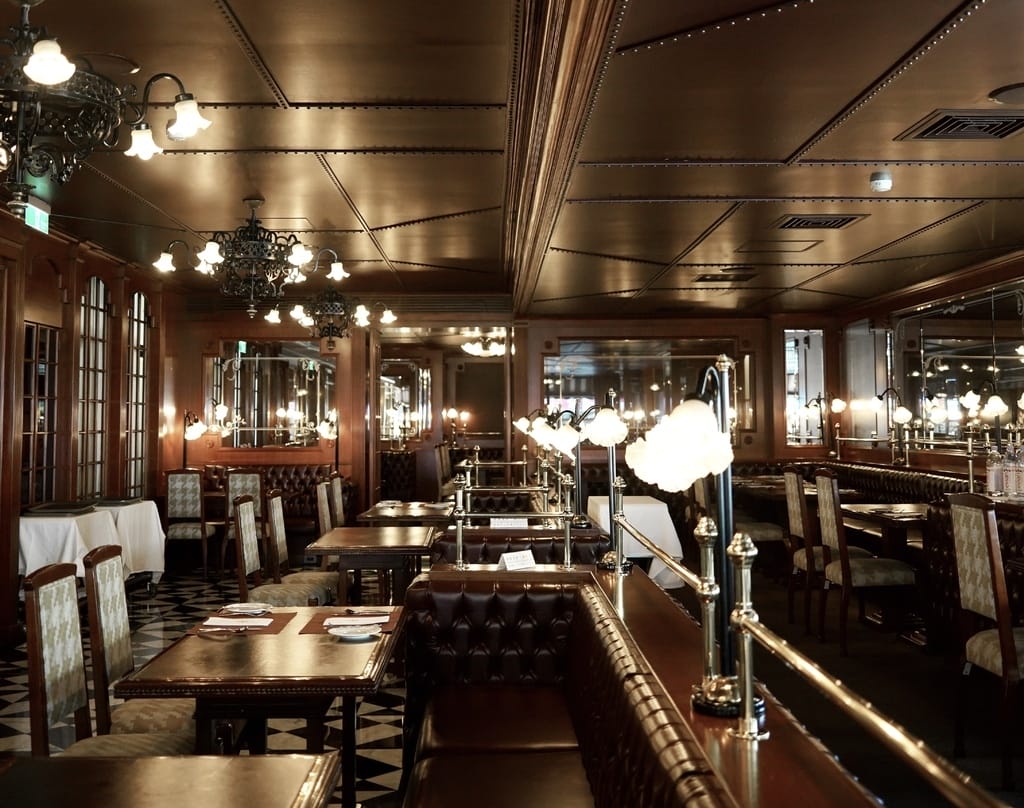 台北亞都麗緻巴賽麗廳 ，經典法國菜馬賽魚湯，碳烤羊排.北非羊肉腸，距離巴黎最近的法國餐廳，一起來體驗美好年代！（菜單）