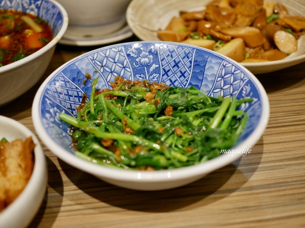 牛肉麵雞湯｜台北忠孝敦化的超人氣排隊宵夜，食尚玩家推薦，台北東區到凌晨四點的宵夜，台北美食