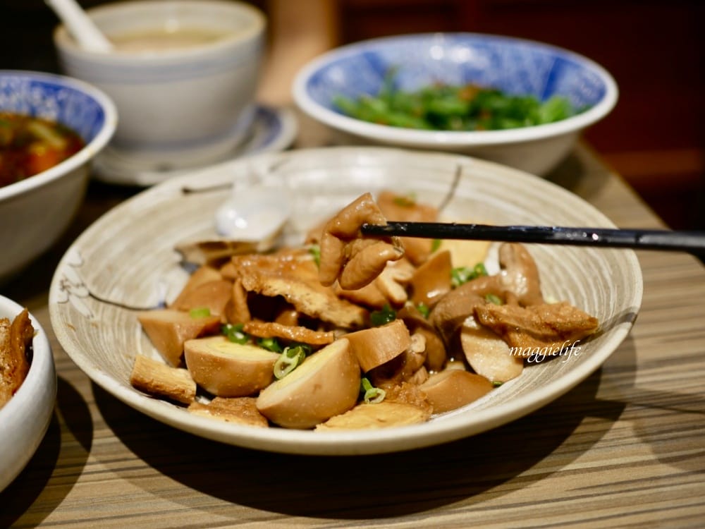 牛肉麵雞湯｜台北忠孝敦化的超人氣排隊宵夜，食尚玩家推薦，台北東區到凌晨四點的宵夜，台北美食