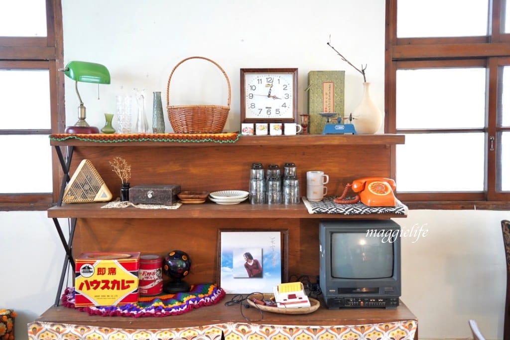 旭舊咖啡，藏在板橋巷弄復古老宅咖啡廳 ，有好吃的肉桂捲