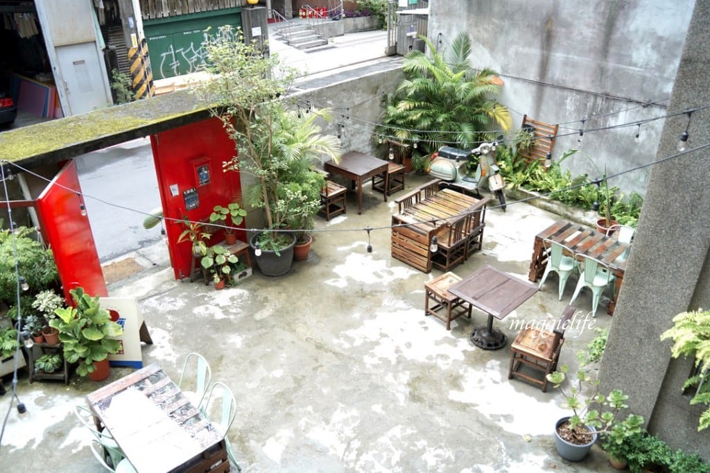 旭舊咖啡，藏在板橋巷弄復古老宅咖啡廳 ，有好吃的肉桂捲