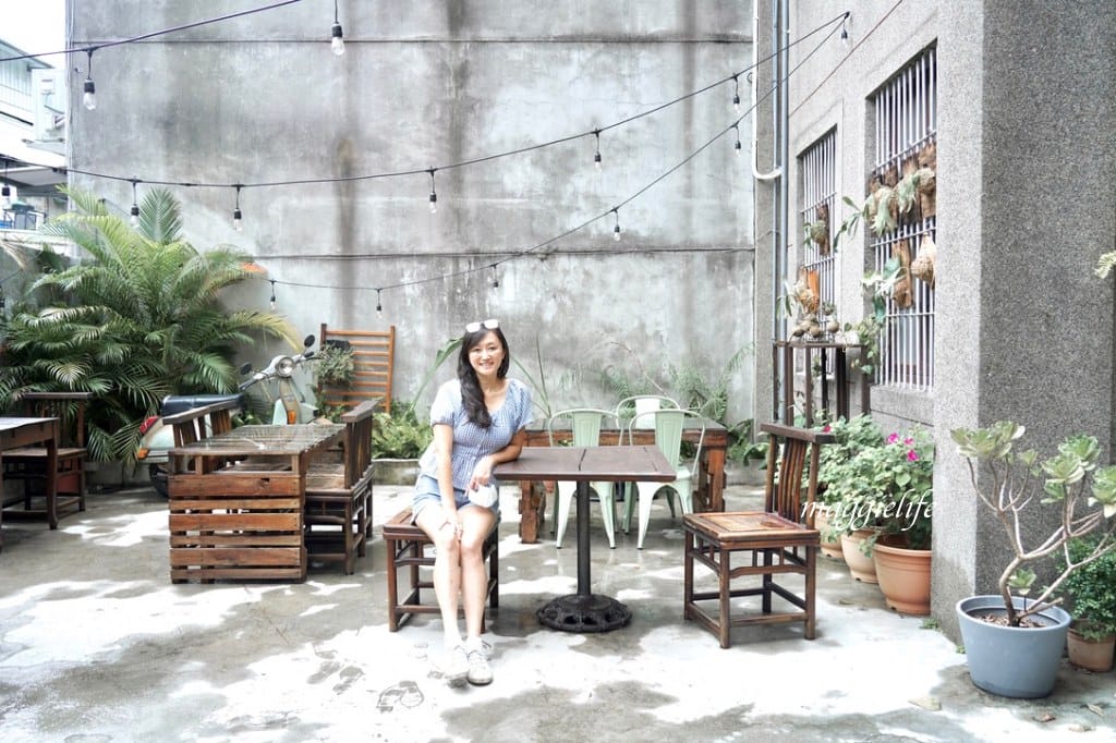 旭舊咖啡，藏在板橋巷弄復古老宅咖啡廳 ，有好吃的肉桂捲