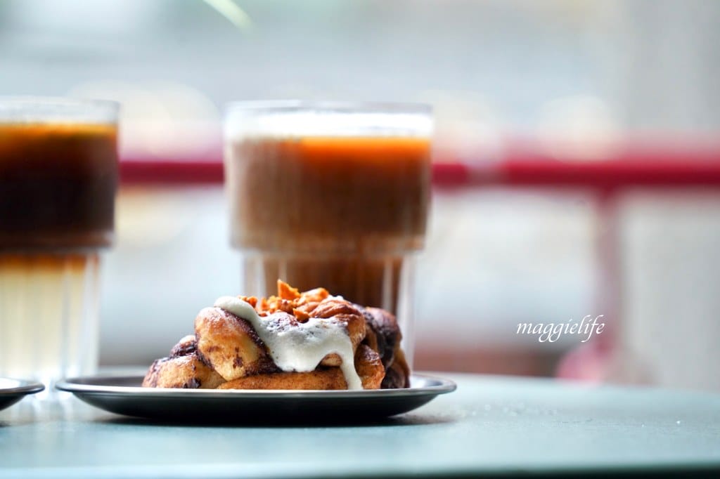 旭舊咖啡，藏在板橋巷弄復古老宅咖啡廳 ，有好吃的肉桂捲