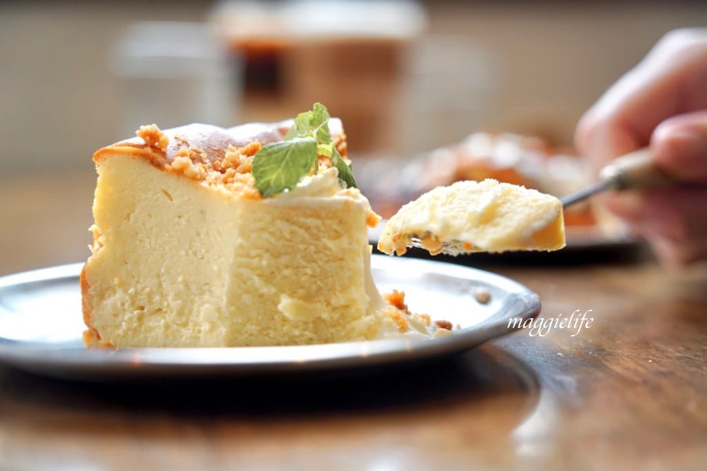 旭舊咖啡，藏在板橋巷弄復古老宅咖啡廳 ，有好吃的肉桂捲