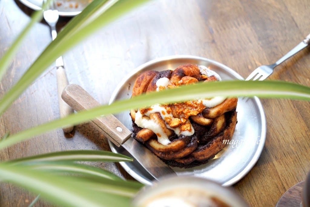 旭舊咖啡，藏在板橋巷弄復古老宅咖啡廳 ，有好吃的肉桂捲