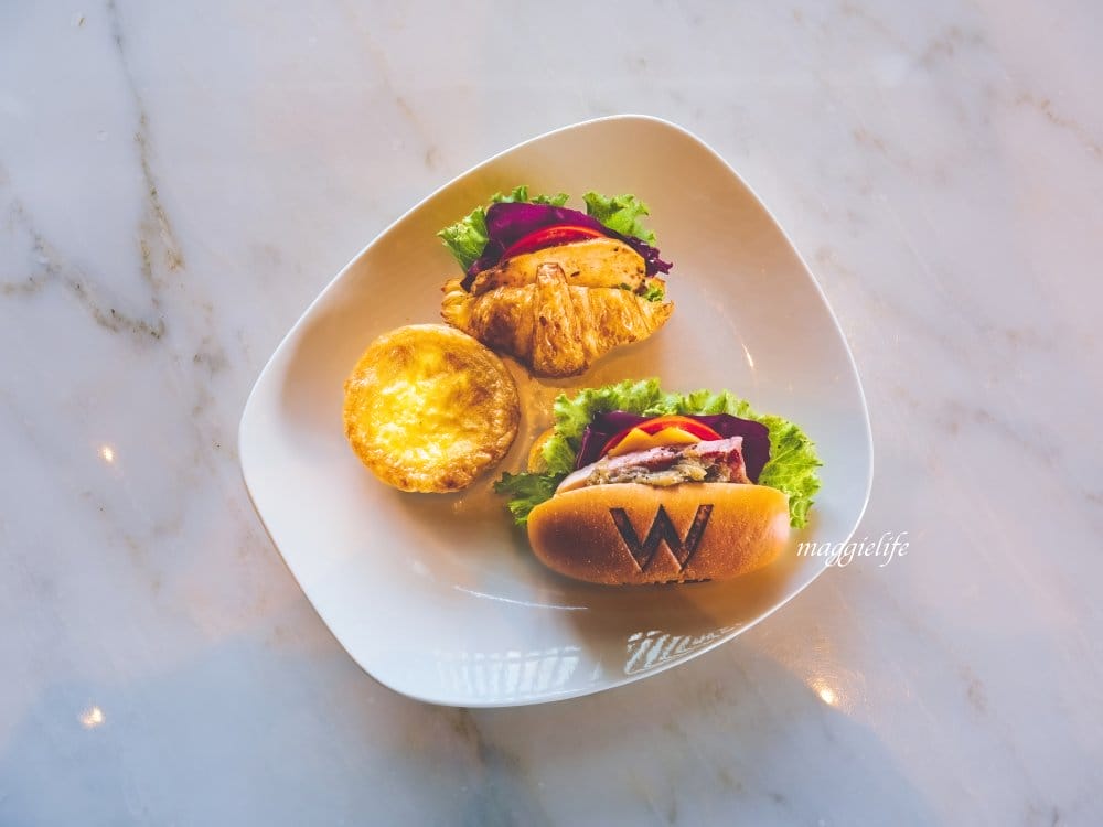 台北雙層觀光巴士台北市雙層餐車 ，最新菜單！搭乘全景透明天窗觀光巴士，享受W HOTEL套餐，欣賞著流動的台北市璀璨街景，超CHill！搭乘資訊/訂票