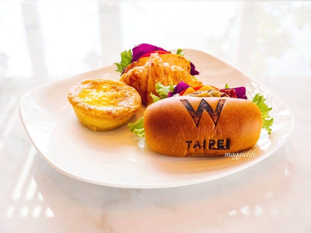 台北雙層觀光巴士台北市雙層餐車 ，最新菜單！搭乘全景透明天窗觀光巴士，享受W HOTEL套餐，欣賞著流動的台北市璀璨街景，超CHill！搭乘資訊/訂票