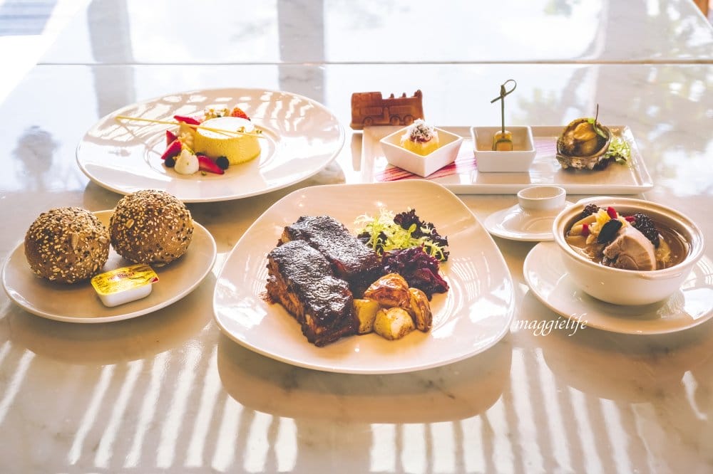 台北雙層觀光巴士台北市雙層餐車 ，最新菜單！搭乘全景透明天窗觀光巴士，享受W HOTEL套餐，欣賞著流動的台北市璀璨街景，超CHill！搭乘資訊/訂票