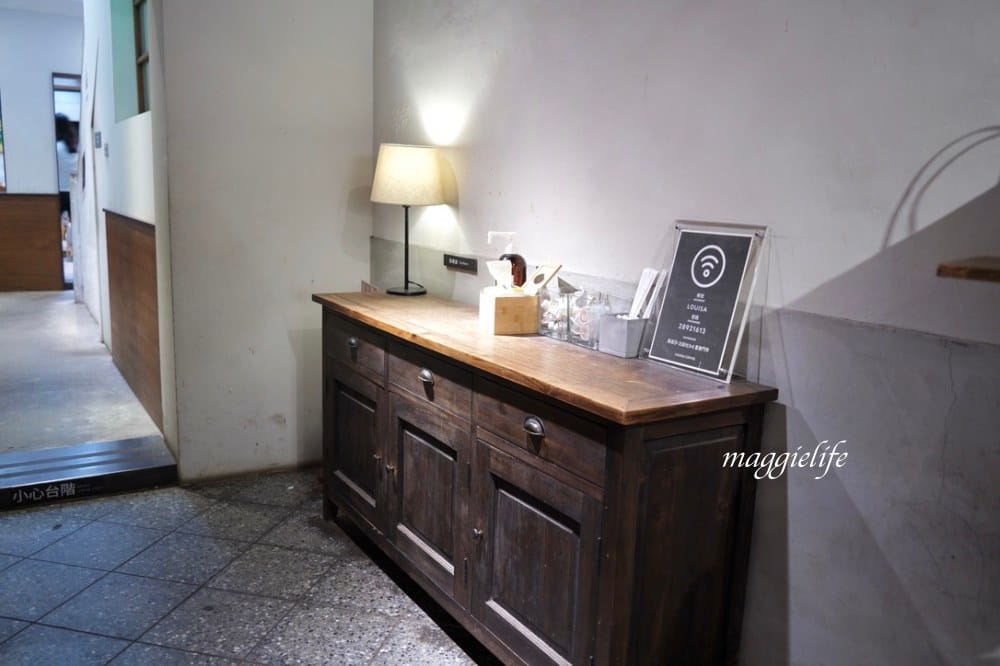 北投老宅路易莎，百年老宅改建咖啡廳，路易莎首間古宅門市北投社，北投站/外帶！