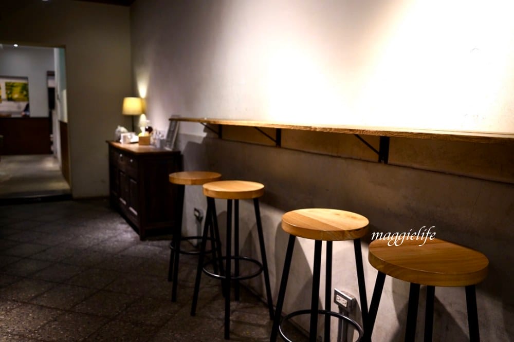 北投老宅路易莎，百年老宅改建咖啡廳，路易莎首間古宅門市北投社，北投站/外帶！