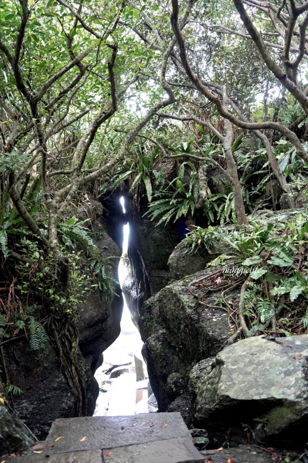 宜蘭頭城免費景點，北關海潮公園，礁岩海岸步道私房秘境，一線天，蘭陽八景，遠眺龜山島海天一線！