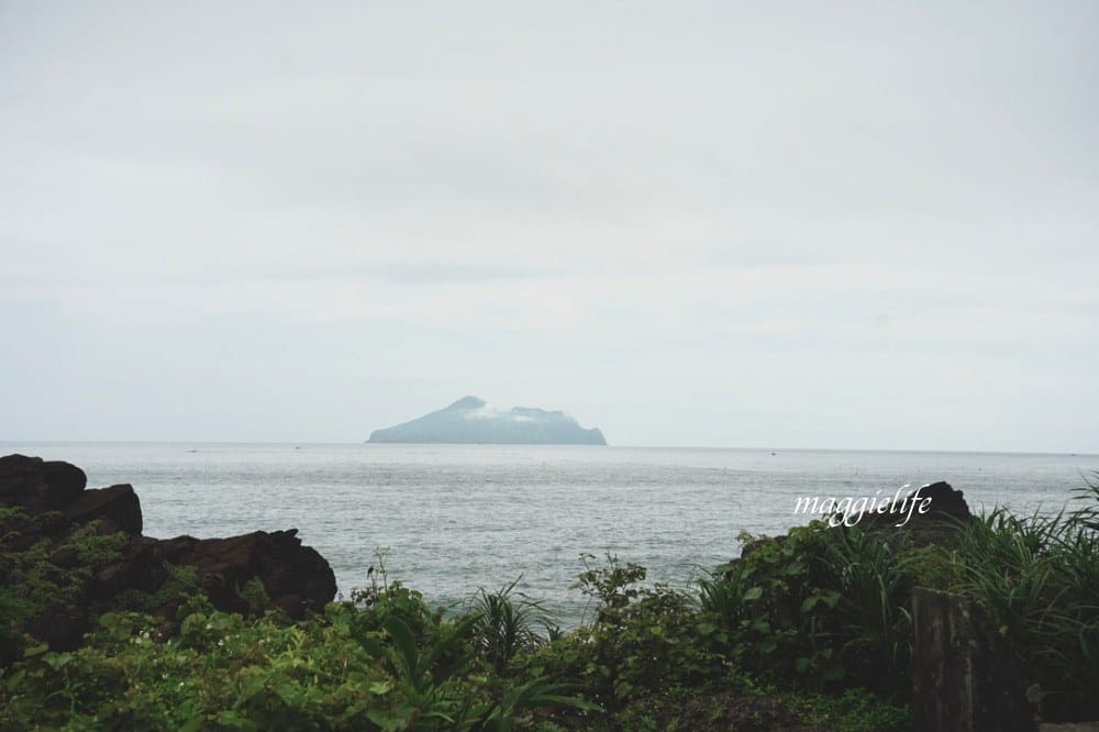 宜蘭頭城免費景點，北關海潮公園，礁岩海岸步道私房秘境，一線天，蘭陽八景，遠眺龜山島海天一線！