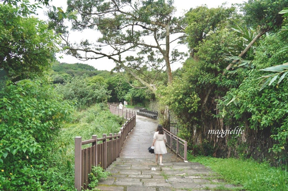 宜蘭頭城免費景點，北關海潮公園，礁岩海岸步道私房秘境，一線天，蘭陽八景，遠眺龜山島海天一線！