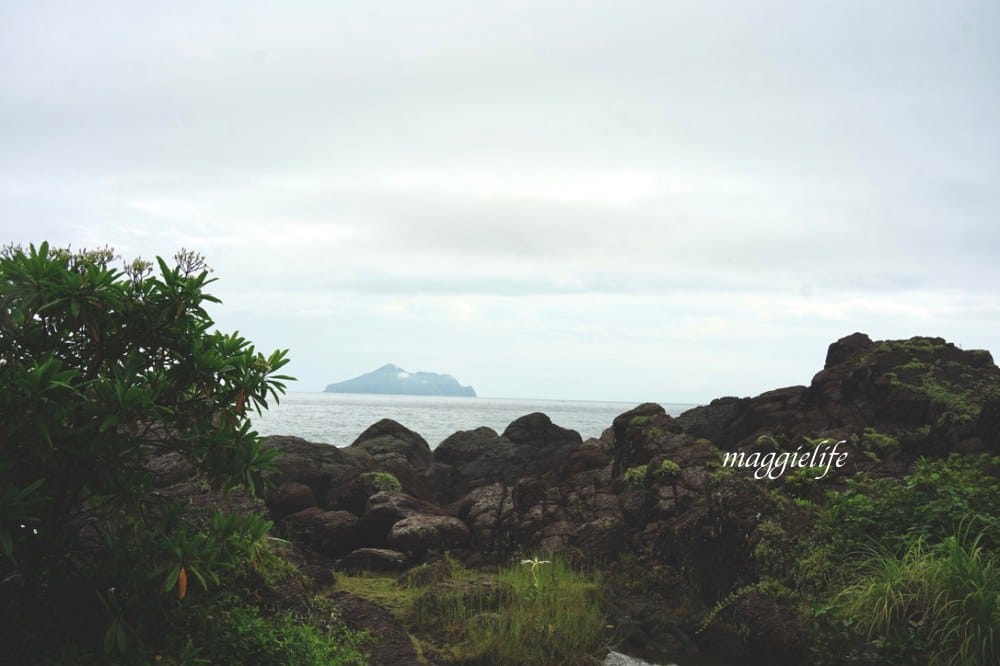 宜蘭頭城免費景點，北關海潮公園，礁岩海岸步道私房秘境，一線天，蘭陽八景，遠眺龜山島海天一線！