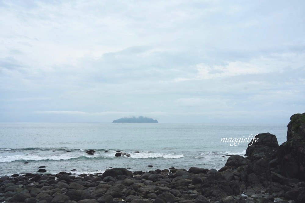 宜蘭頭城免費景點，北關海潮公園，礁岩海岸步道私房秘境，一線天，蘭陽八景，遠眺龜山島海天一線！