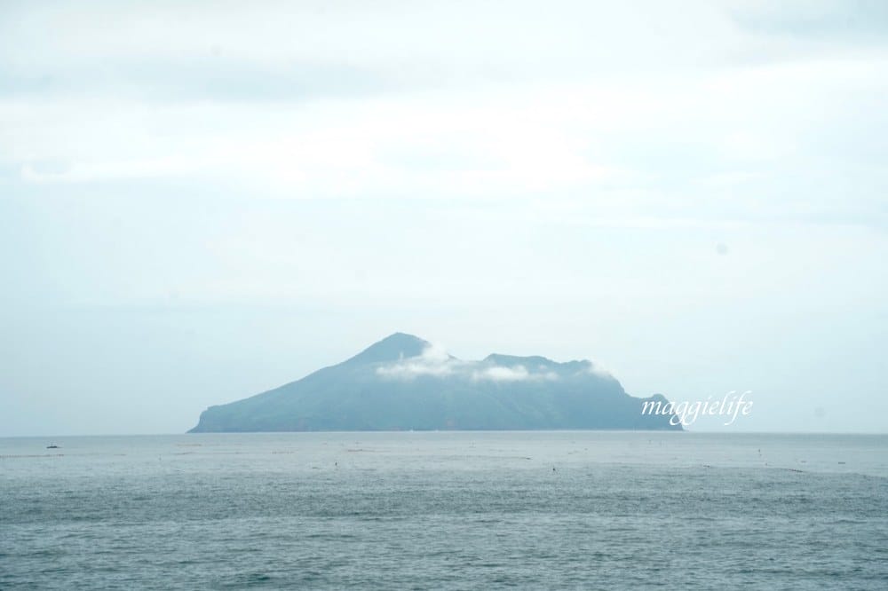 宜蘭頭城免費景點，北關海潮公園，礁岩海岸步道私房秘境，一線天，蘭陽八景，遠眺龜山島海天一線！