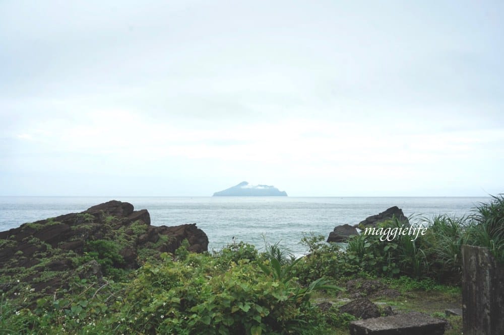 宜蘭頭城免費景點，北關海潮公園，礁岩海岸步道私房秘境，一線天，蘭陽八景，遠眺龜山島海天一線！