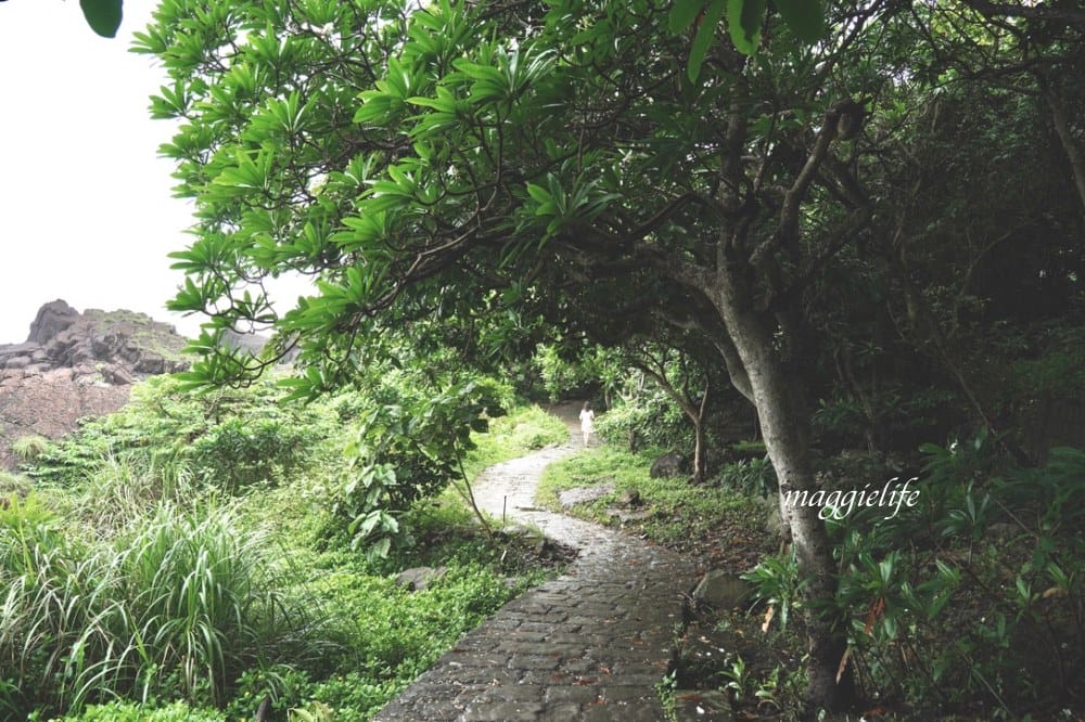 宜蘭頭城免費景點，北關海潮公園，礁岩海岸步道私房秘境，一線天，蘭陽八景，遠眺龜山島海天一線！