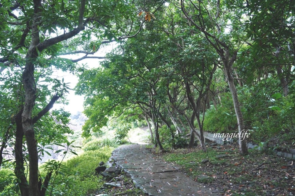 宜蘭頭城免費景點，北關海潮公園，礁岩海岸步道私房秘境，一線天，蘭陽八景，遠眺龜山島海天一線！