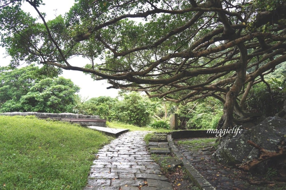 宜蘭頭城免費景點，北關海潮公園，礁岩海岸步道私房秘境，一線天，蘭陽八景，遠眺龜山島海天一線！