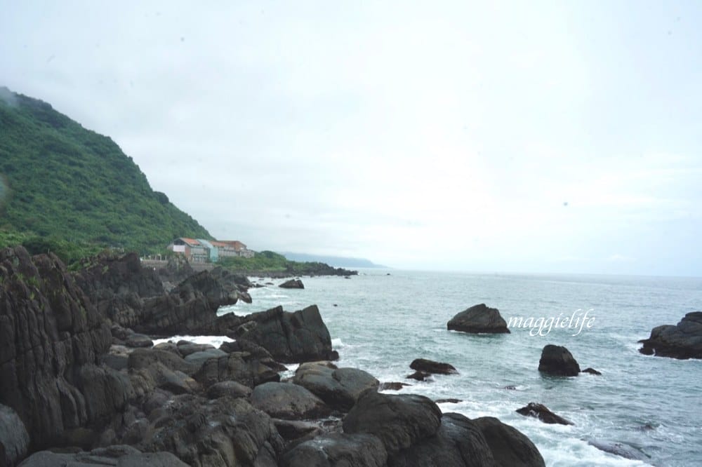 宜蘭頭城免費景點，北關海潮公園，礁岩海岸步道私房秘境，一線天，蘭陽八景，遠眺龜山島海天一線！