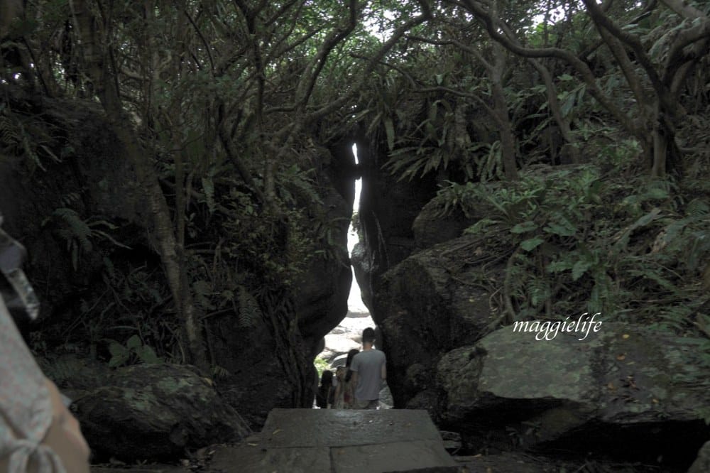 宜蘭頭城免費景點，北關海潮公園，礁岩海岸步道私房秘境，一線天，蘭陽八景，遠眺龜山島海天一線！