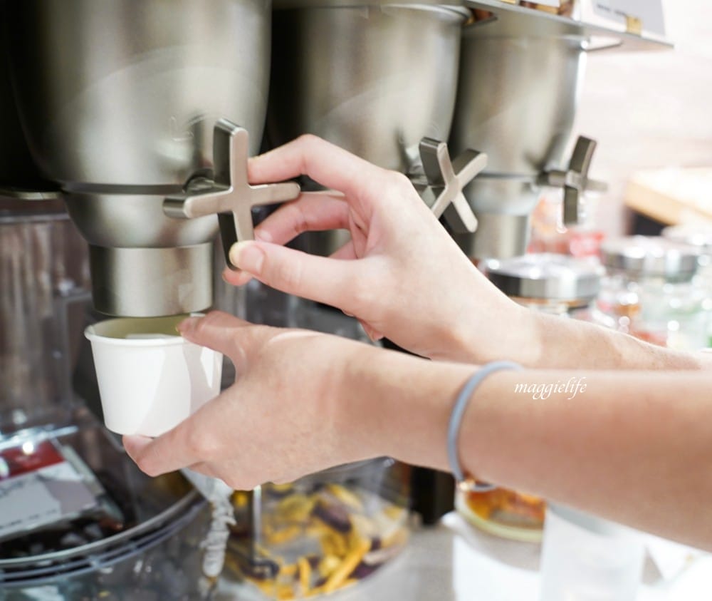 南港咖啡廳｜台北南港蔦屋書店，共享空間Share Lounge進駐，飲料無限暢飲，點心吃到飽的共享辦公室，亮點，計價一次看