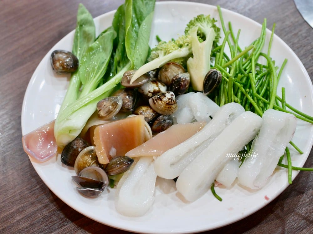 【台北火鍋吃到飽】台灣鍋,台北居然有319元吃到飽的火鍋!肉類,海鮮,冰淇淋,甜點,飲料通通都! - 第18張圖 【台北火鍋吃到飽】台灣鍋,台北居然有319元吃到飽的火鍋!肉類,海鮮,冰淇淋,甜點,飲料通通都!