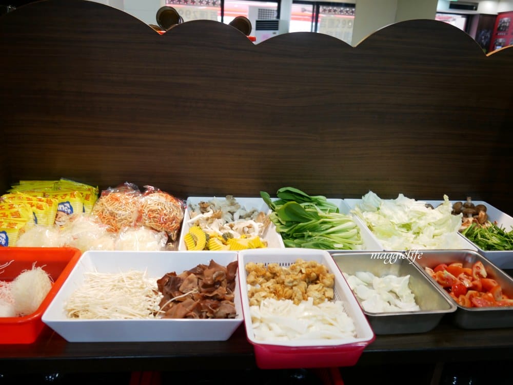【台北火鍋吃到飽】台灣鍋,台北居然有319元吃到飽的火鍋!肉類,海鮮,冰淇淋,甜點,飲料通通都! - 第13張圖 【台北火鍋吃到飽】台灣鍋,台北居然有319元吃到飽的火鍋!肉類,海鮮,冰淇淋,甜點,飲料通通都!