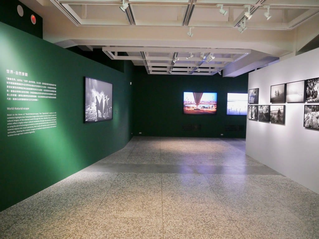 國家攝影文化中心臺北館正式開館，北車免費景點，80年日治時代古蹟開幕拉，攝影展/文創/COFFEE TO咖啡！文青最愛！