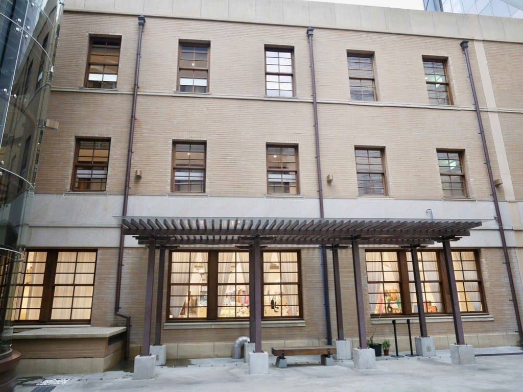 國家攝影文化中心臺北館正式開館，北車免費景點，80年日治時代古蹟開幕拉，攝影展/文創/COFFEE TO咖啡！文青最愛！