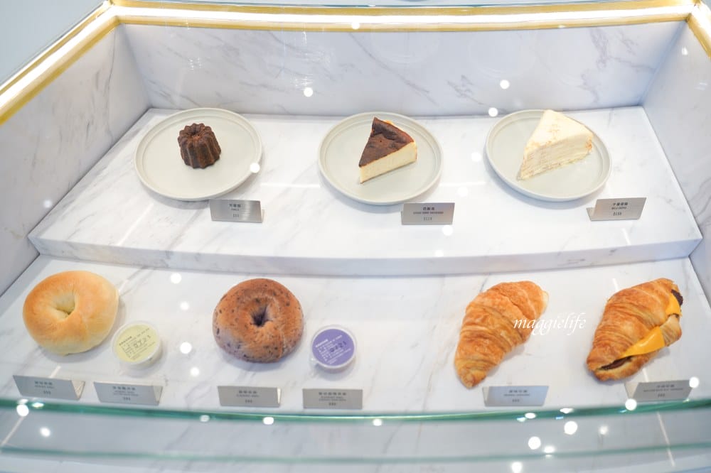 信義區咖啡|CURISTA COFFEE奎士咖啡旗艦店市府站,純白色精簡風,圓弧形吧台打造百坪精品空間,有插座/可外帶! - 第30張圖 信義區咖啡|CURISTA COFFEE奎士咖啡旗艦店市府站,純白色精簡風,圓弧形吧台打造百坪精品空間,有插座/可外帶!