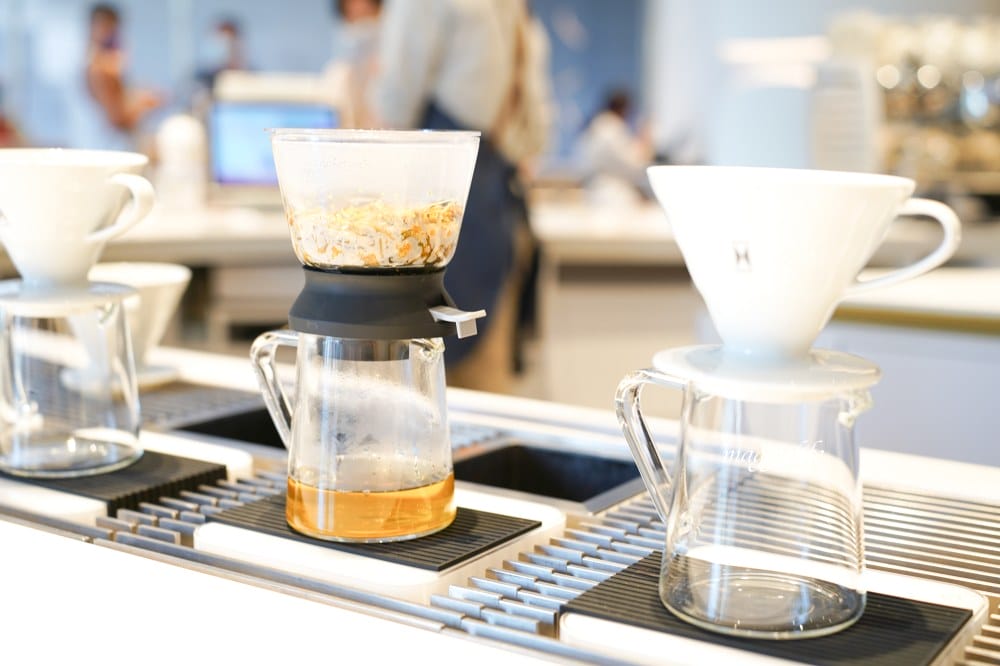 信義區咖啡|CURISTA COFFEE奎士咖啡旗艦店市府站,純白色精簡風,圓弧形吧台打造百坪精品空間,有插座/可外帶! - 第28張圖 信義區咖啡|CURISTA COFFEE奎士咖啡旗艦店市府站,純白色精簡風,圓弧形吧台打造百坪精品空間,有插座/可外帶!