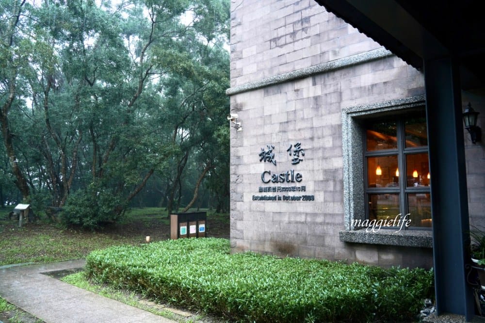 【宜蘭】金車伯朗咖啡城堡，頭城伯朗咖啡館，眺望龜山島以及美麗海景！