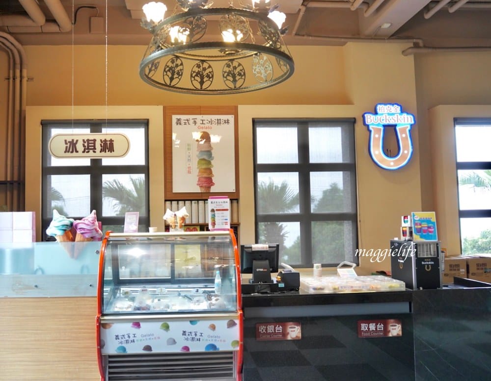 【宜蘭】金車伯朗咖啡城堡，頭城伯朗咖啡館，眺望龜山島以及美麗海景！