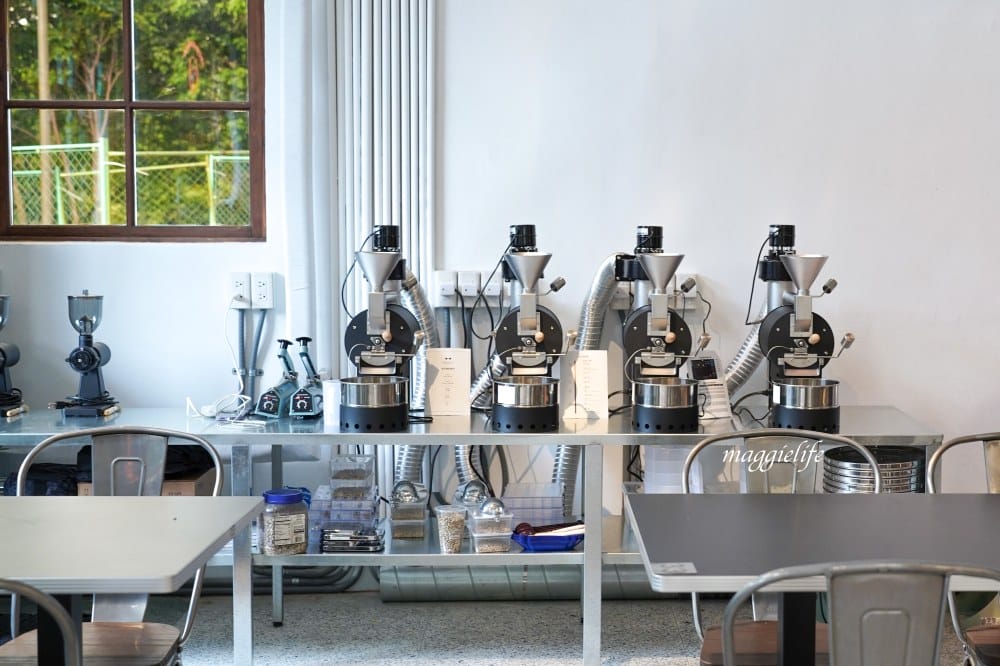 CAMA豆留文青台北松菸店開幕，古蹟老宅白天是咖啡晚上變為餐酒館，充滿了英倫風，市政府站咖啡。