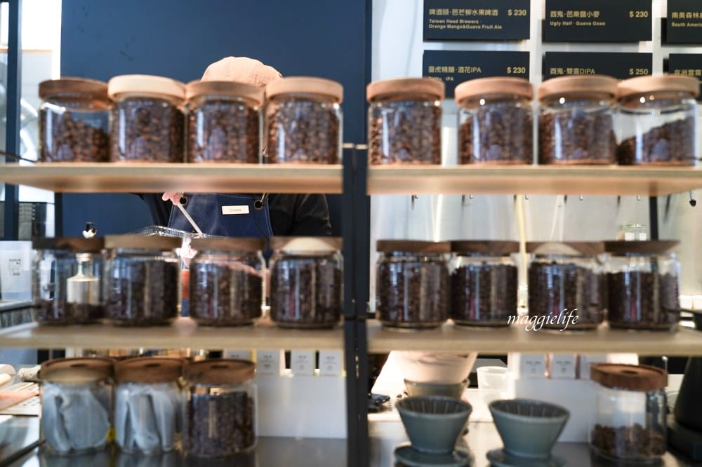 CAMA豆留文青台北松菸店開幕，古蹟老宅白天是咖啡晚上變為餐酒館，充滿了英倫風，市政府站咖啡。 @瑪姬幸福過日子
