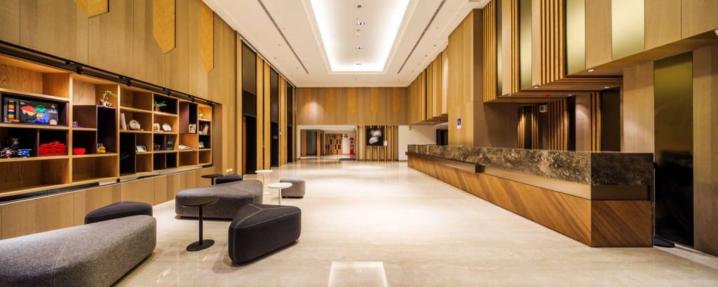 宜蘭礁溪福朋喜來登酒店溫泉飯店，露天溫水無邊際SPA泳池，獨立湯屋，全台最好玩的親子積木飯店，下午茶吃到飽！