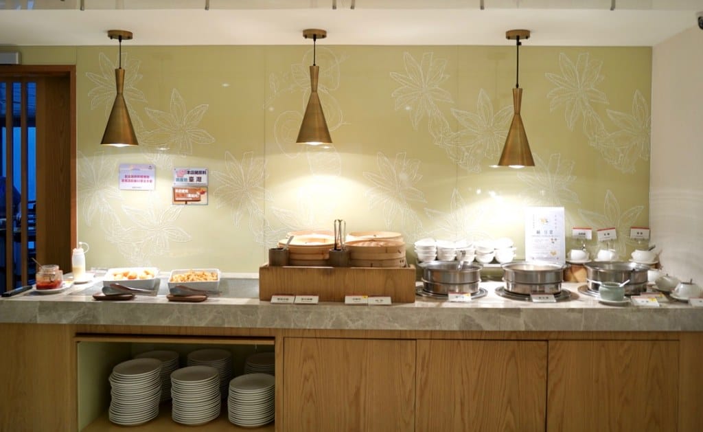 宜蘭礁溪福朋喜來登酒店溫泉飯店，露天溫水無邊際SPA泳池，獨立湯屋，全台最好玩的親子積木飯店，下午茶吃到飽！