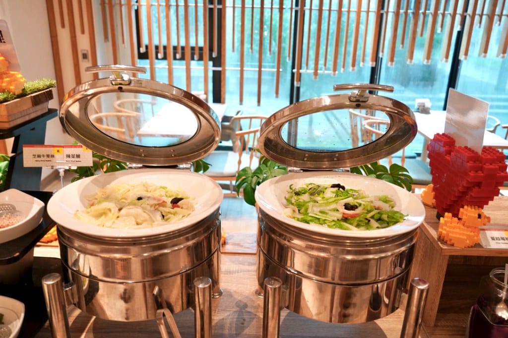 宜蘭礁溪福朋喜來登酒店溫泉飯店，露天溫水無邊際SPA泳池，獨立湯屋，全台最好玩的親子積木飯店，下午茶吃到飽！