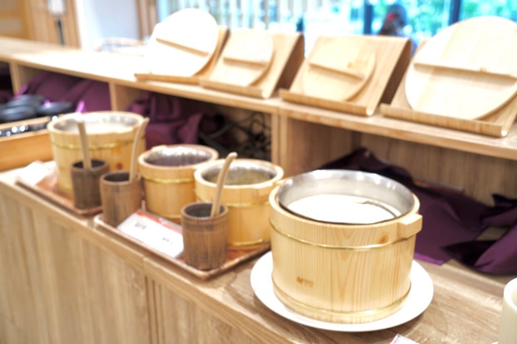 宜蘭礁溪福朋喜來登酒店溫泉飯店，露天溫水無邊際SPA泳池，獨立湯屋，全台最好玩的親子積木飯店，下午茶吃到飽！