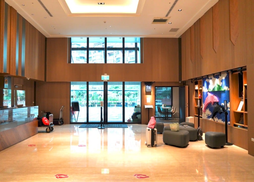 宜蘭礁溪福朋喜來登酒店溫泉飯店，露天溫水無邊際SPA泳池，獨立湯屋，全台最好玩的親子積木飯店，下午茶吃到飽！