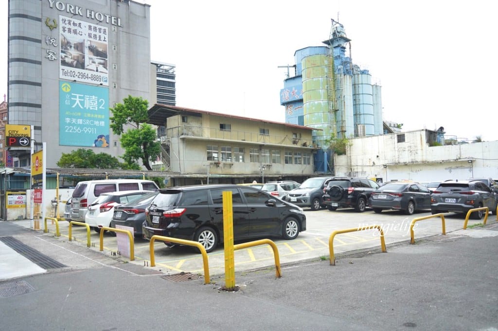 誠品生活時光板橋三民店，板橋新景點最美的獨棟Villa誠品書店，秒飛國外度假風格