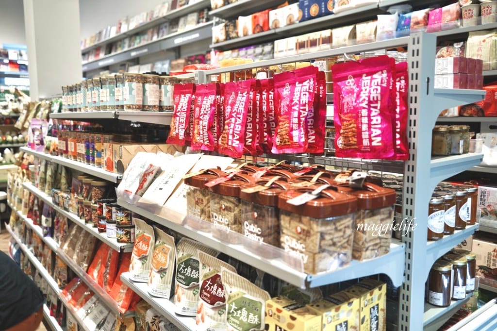 誠品生活時光板橋三民店，板橋新景點最美的獨棟Villa誠品書店，秒飛國外度假風格