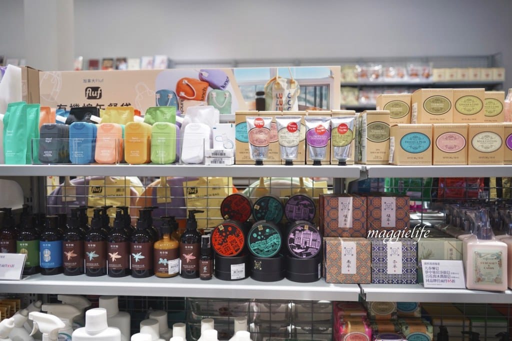 誠品生活時光板橋三民店，板橋新景點最美的獨棟Villa誠品書店，秒飛國外度假風格