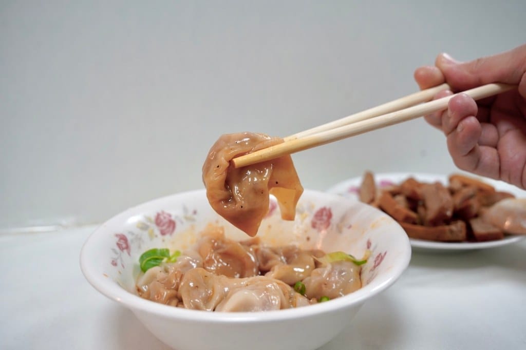 美景紅油抄手/美景川味小吃，台北東區頂好名店城必吃排隊美食/外帶